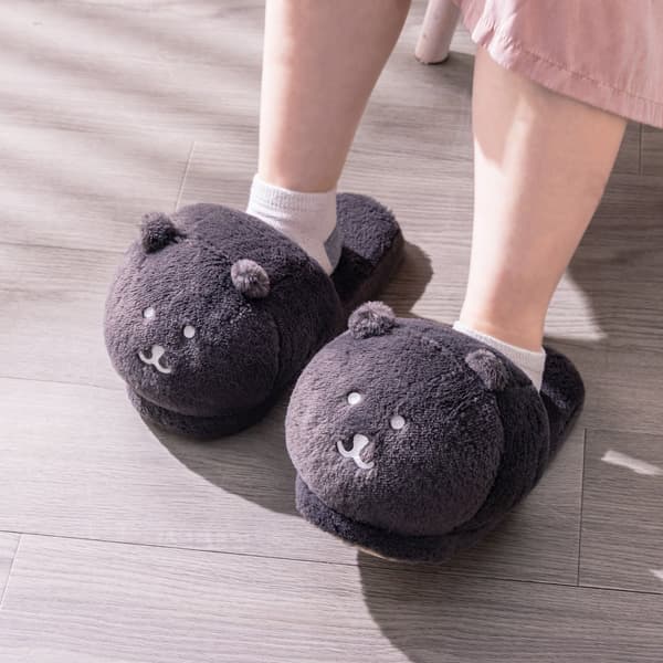 Mochi Bear Slippers detail