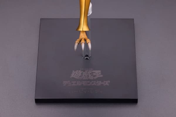 Tampilan figur Harpie Lady 10