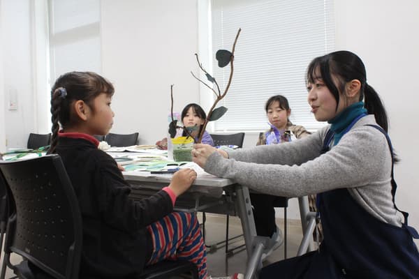 第4期 - 颜色和树叶创作