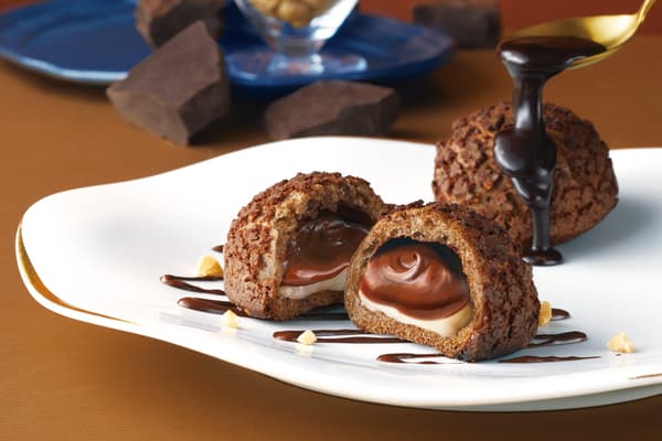 Choux Mocchi cream puffs