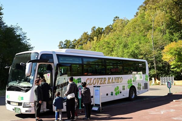 Free in-park shuttle bus
