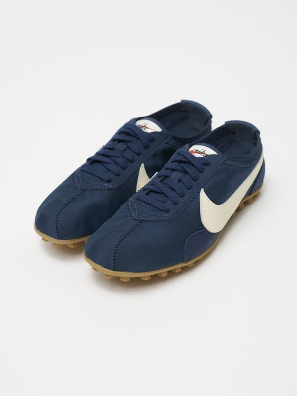 Nike Moon Shoe by emmi