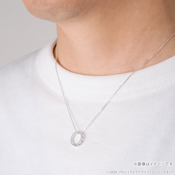 Kalung saat dipakai, foto 2