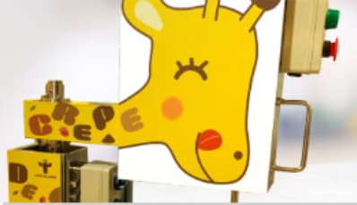 自研全自动可丽饼制作机器人