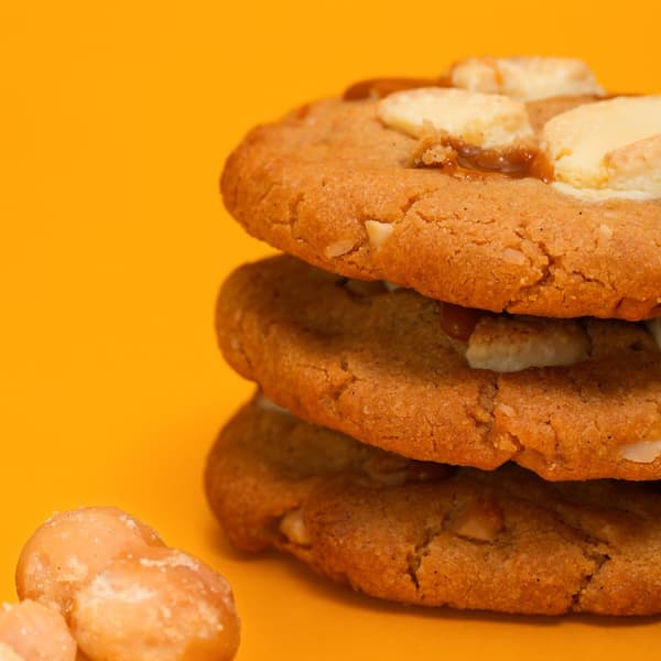 Chewey Cookie White Nuts