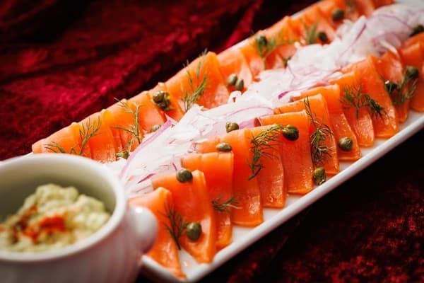 Smoked salmon with guacamole