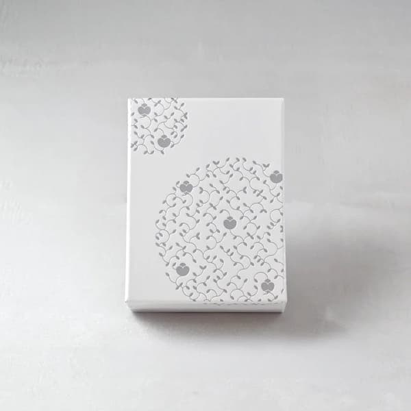 Warabi mochi hadiah dari nana's green tea dalam kotaknya