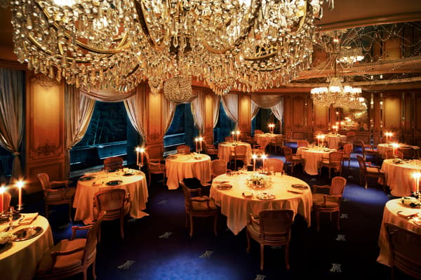 Ruang makan di Tour d'Argent Tokyo