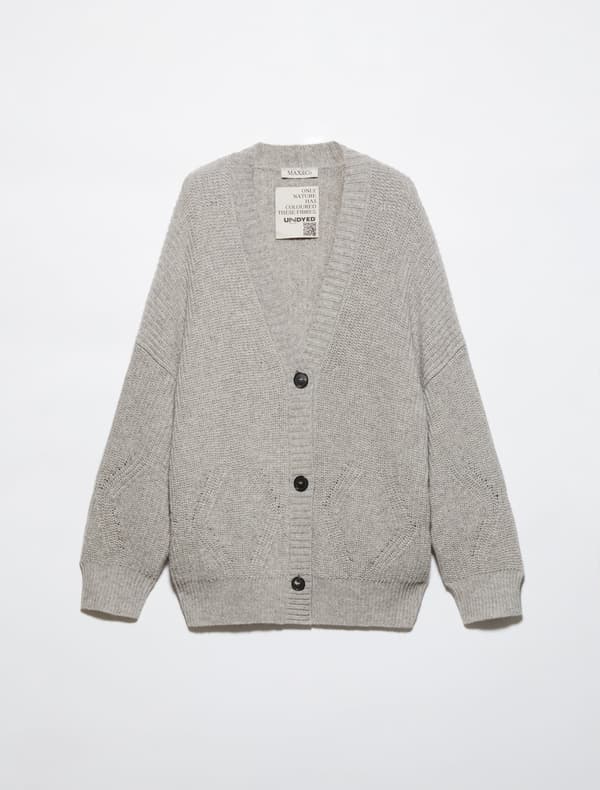 Cardigan ¥100,100 (tax included)
