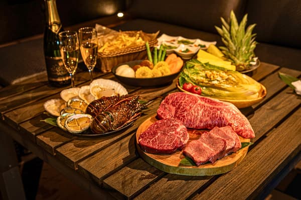 Hidangan yang termasuk dalam Paket BBQ Wagyu Premium
