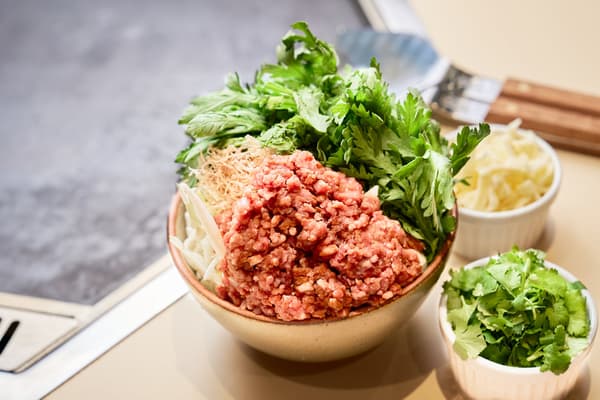 羊肉與山茼蒿草原文字燒 — ¥1,880（含稅 ¥2,068）