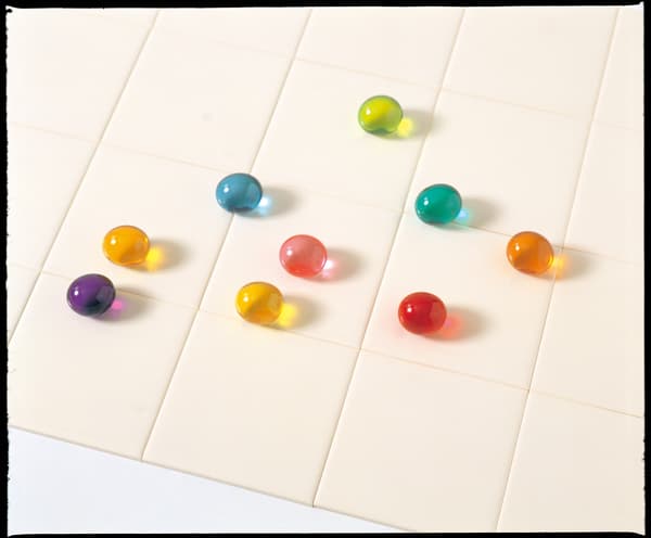 Colorful capsule bath additives