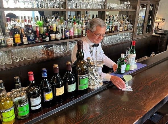 兵库县西宫市的 BAR THE TIME