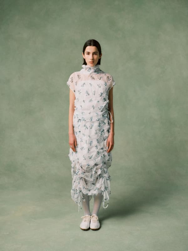 Nike Moon Shoe White by emmi