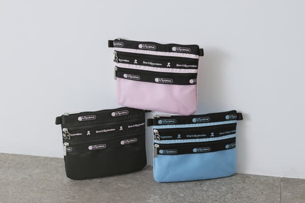 Foto gaya hidup kantong kosmetik LeSportsac x Rest&Recreation