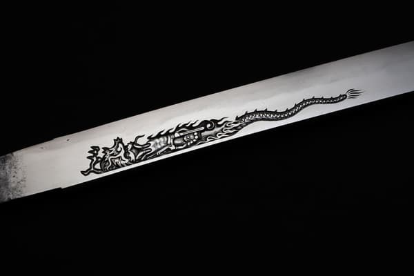 Tantō de Echizen Yasutsugu, inscrito 越前康継 於武州江戸