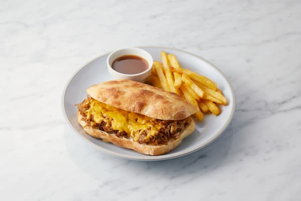 Focaccia Sandwich Pulled Pork – ¥1,800 (tax included)