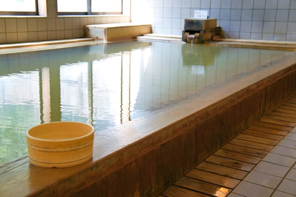 The season pass includes free bathing at Iwatake no Yu
