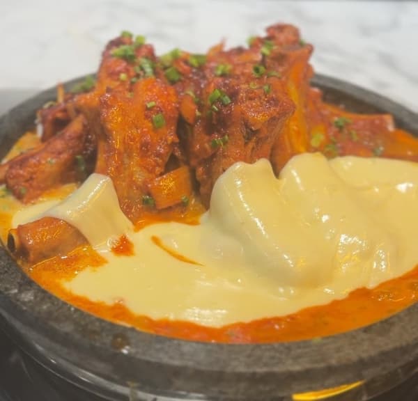 新菜单项目“芝士烤猪排”