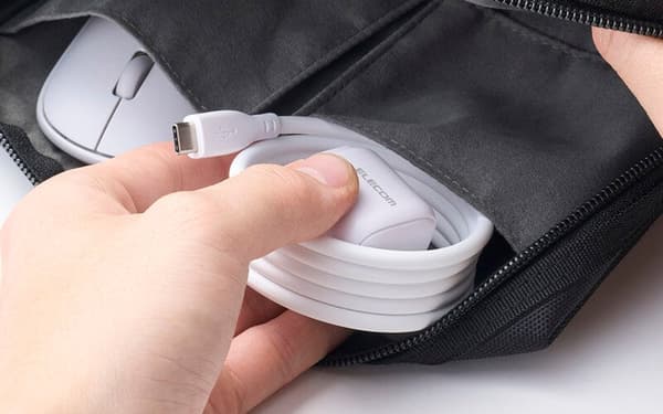 Coils up neatly and fits smoothly in bag pockets (Silicone Type)