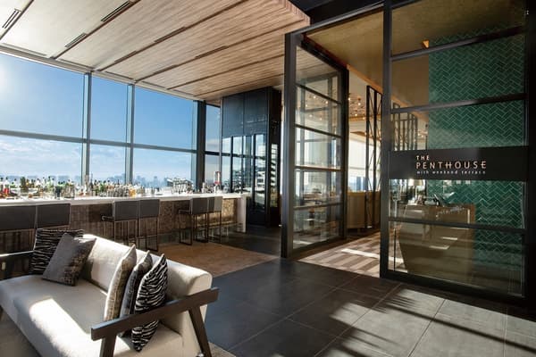 THE PENTHOUSE 内部