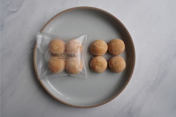 米粉和三盆糖雪球(黄豆粉)