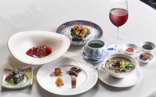 大阪丽思卡尔顿酒店 季节药膳午餐 “和汉”