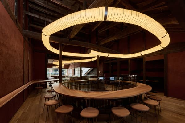 Second-floor eat-in space