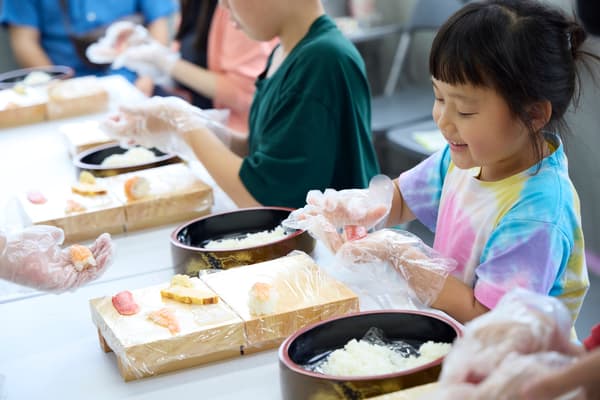 Sushi TOKYO 由专业大厨指导的寿司制作课程