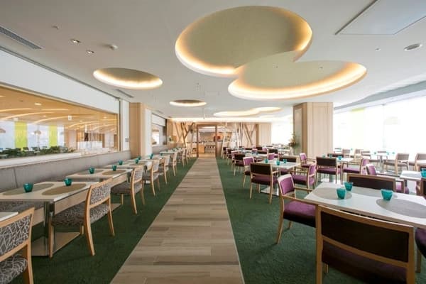 Dish Parade Restaurant