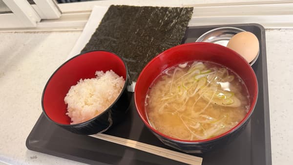 僅在週六和周日上午7:00至上午10:00供應的限量版「漁民早餐」