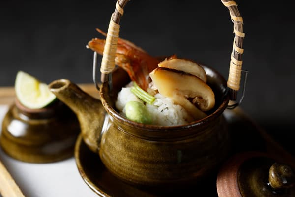 เห็ดมัตสึทาเกะในกาของ Ukihashi