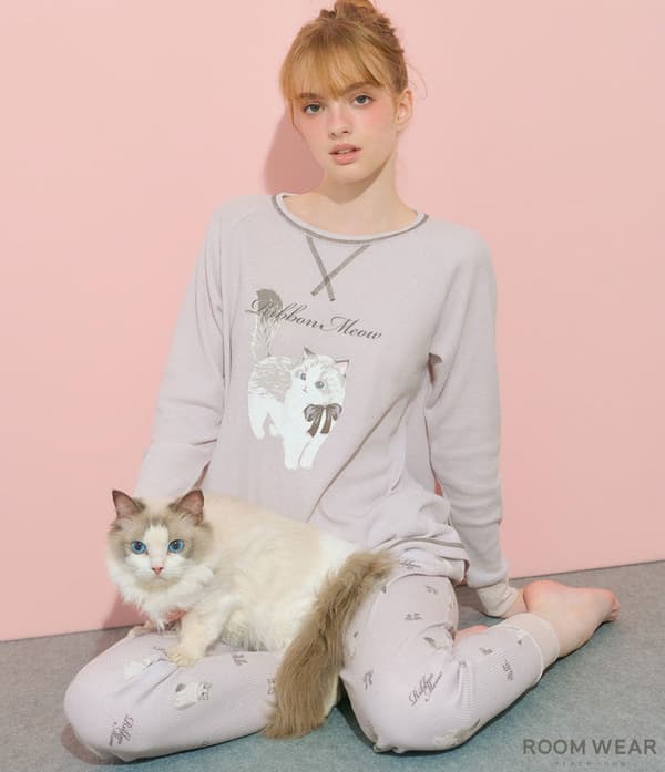 Pijama térmico HARA Maki con estampado de gatitos