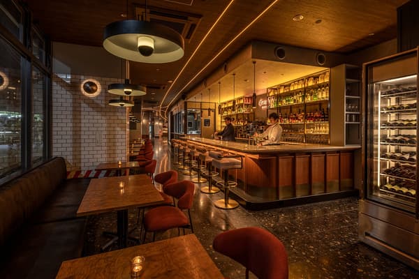 Graphic Grill & Bar
