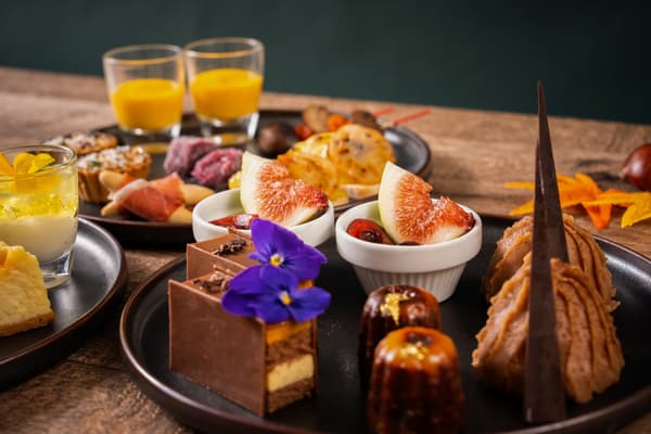 Afternoon tea sweets at restaurant GRILL TABLE