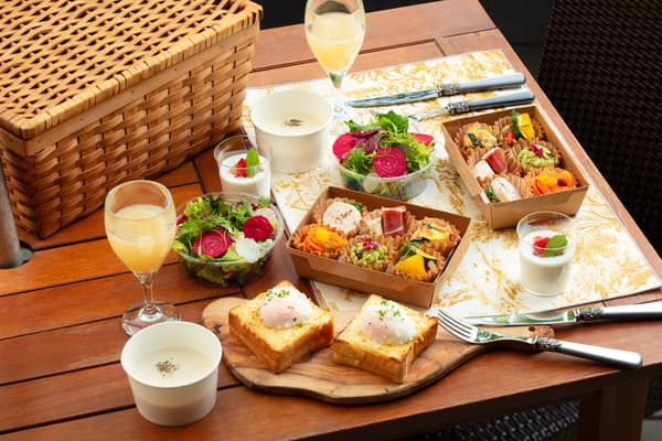 春日里榆树露台Cercle的高原早晨便当