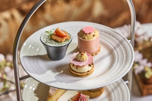 Sakura & Strawberry Royal下午茶的甜點