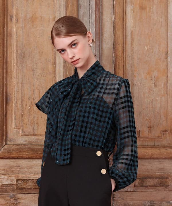 Blusa de la colección DESSERT de LOULOU WILLOUGHBY