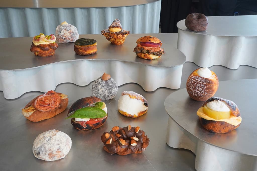I'm donut? dan dacō Buka Bersamaan di Minato Mirai Yokohama pada 17 Oktober