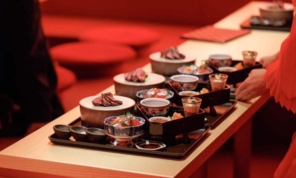 Geisha Dinner Show & Ozashiki-Asobi at Benitsuya in Shinbashi - Image 4