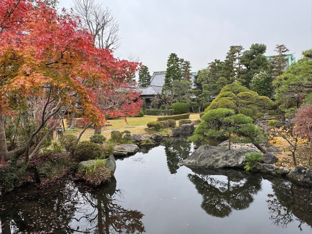 Shibamata Walking Tour: Discover Nostalgic Showa-Era Tokyo with a Local Guide - Image 2