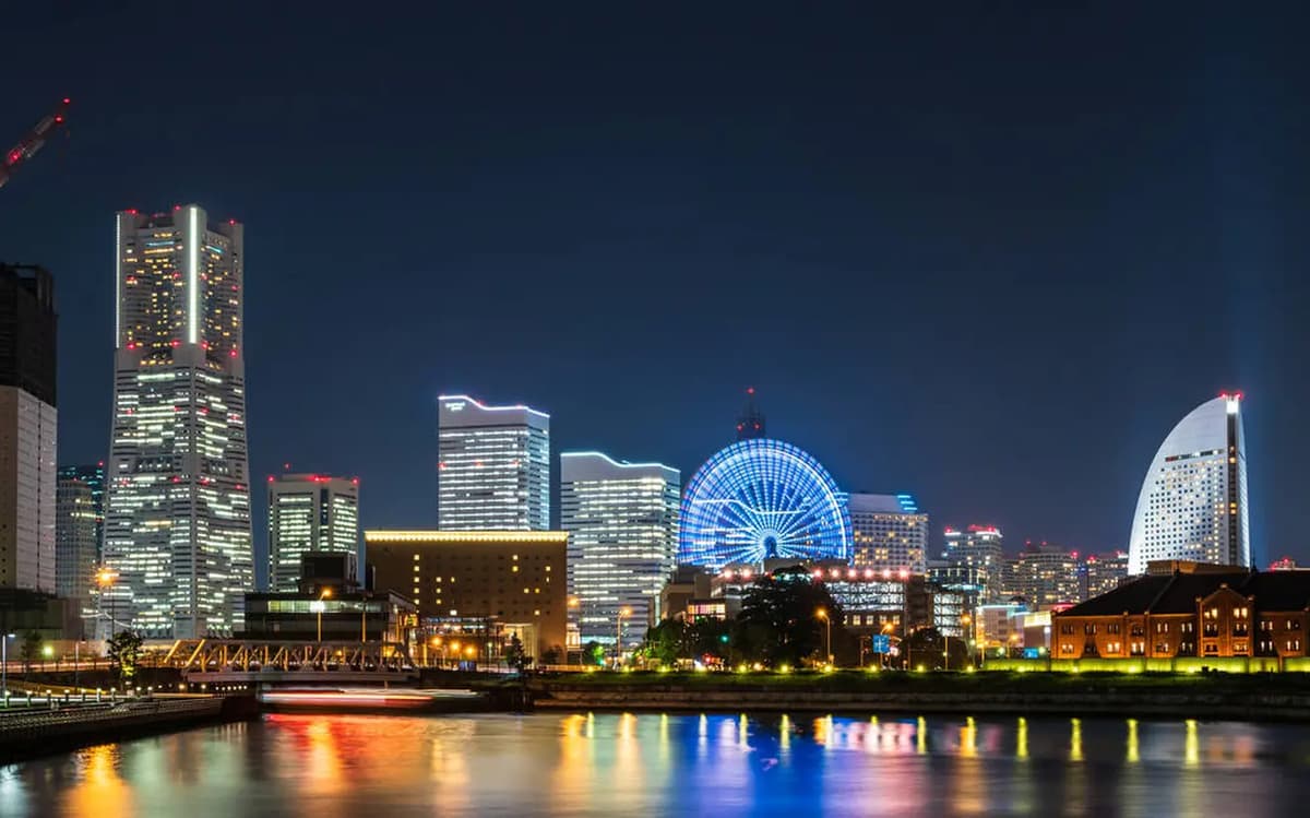 Yokohama Landmark Tower Area Bar Hopping Night Tour - Image 6