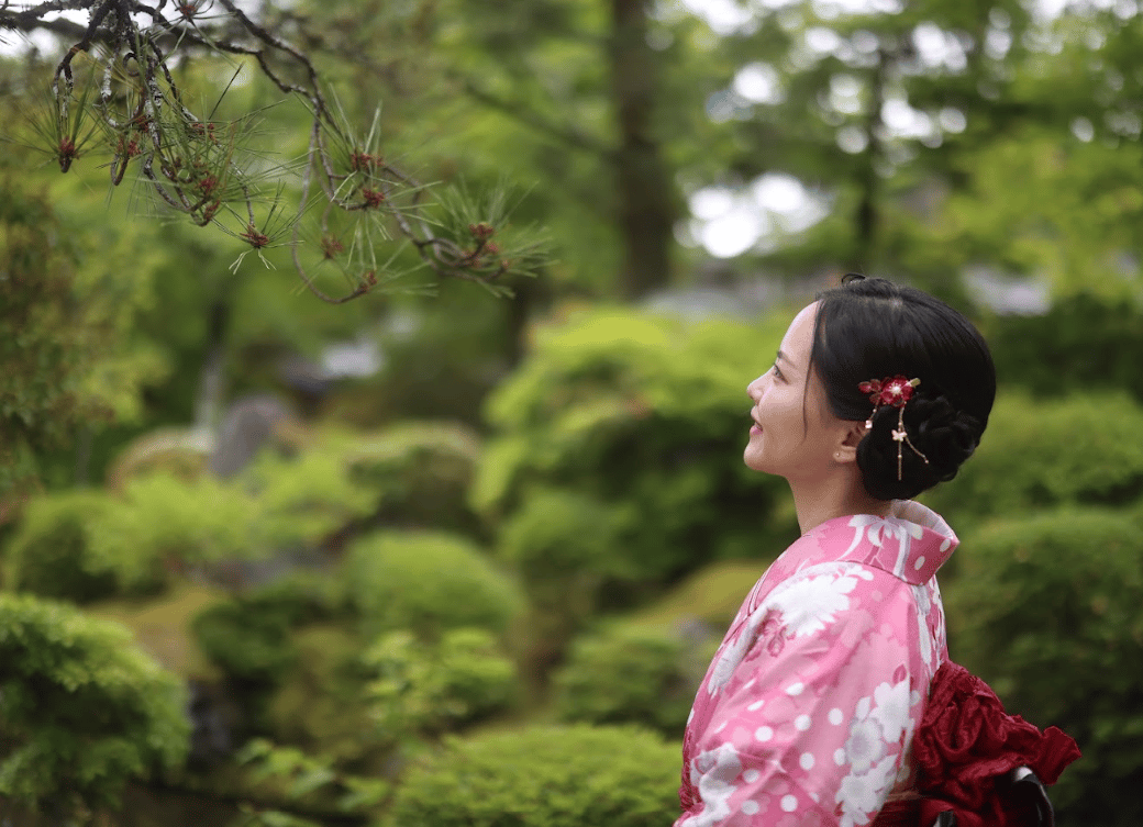 1 Hour Private Photoshoot in Tokyo - Yoyogi Park Area - Image 1