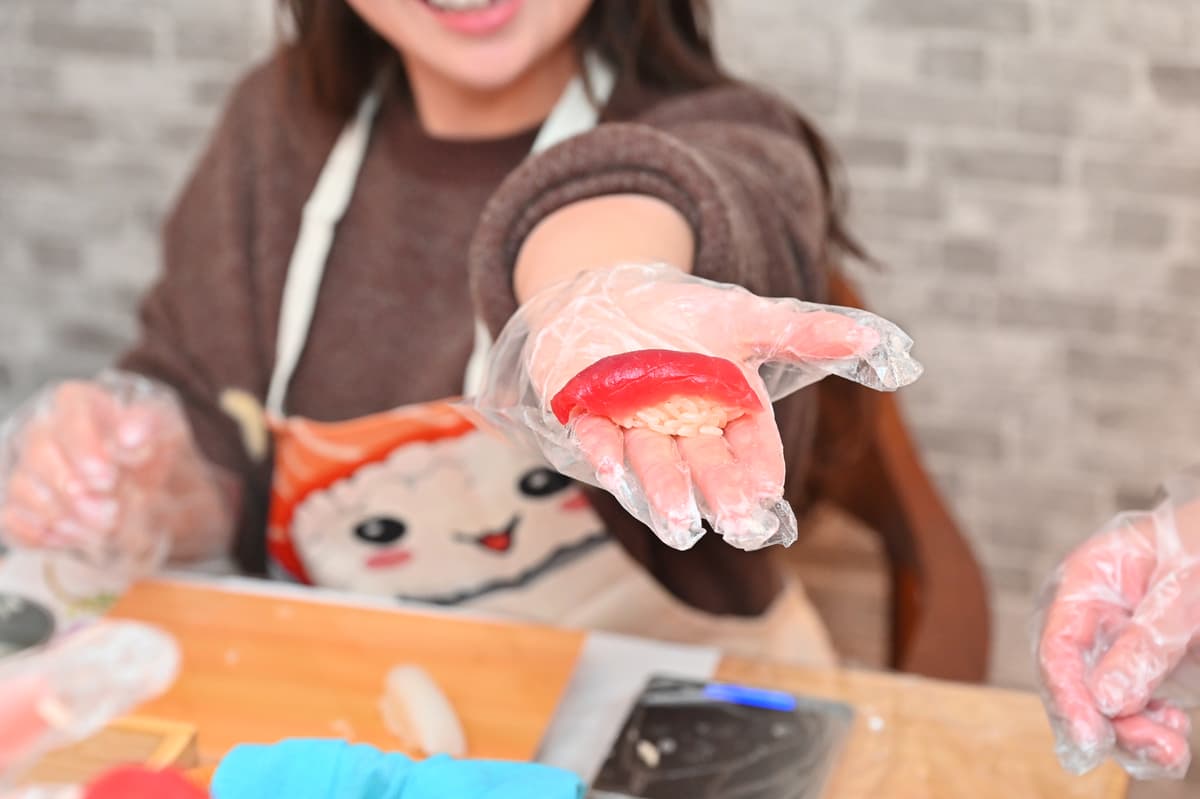 Authentic Edomae Sushi: Private Sushi-Making Experience with Ginza Onodera Sushi Academy Instructor Satoshi - Image 12