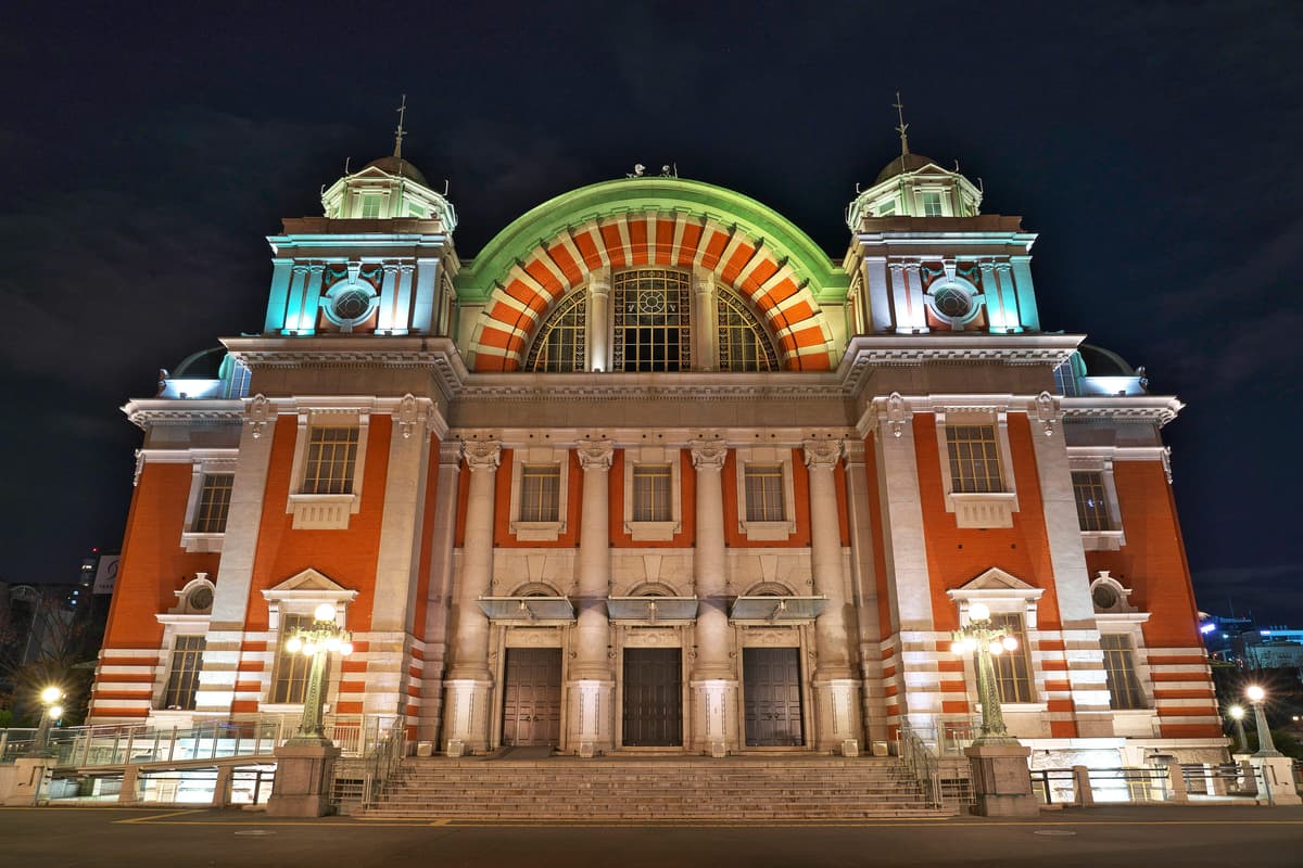 1 Hour Private Photoshoot in Nakanoshima - Image 2
