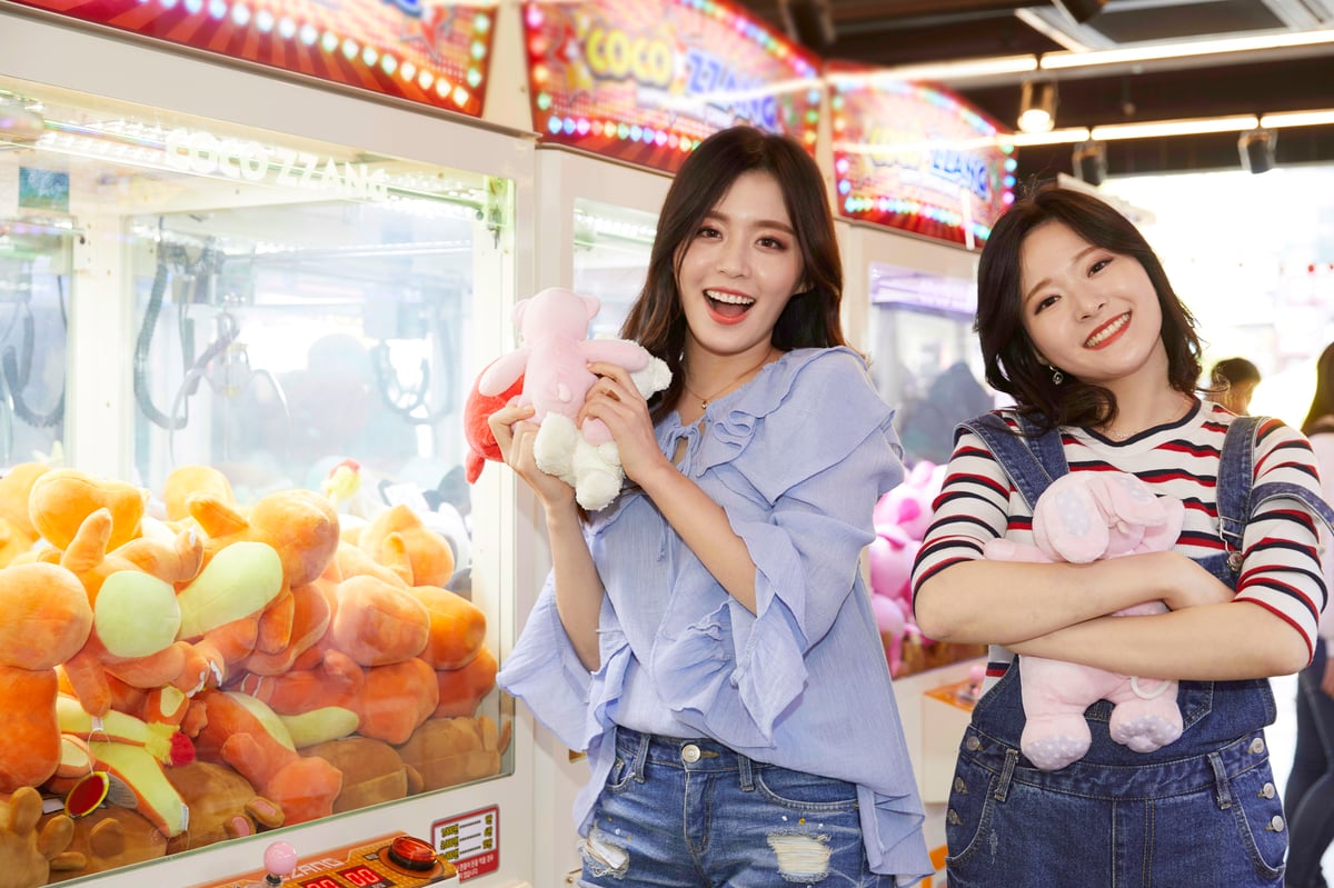 1 Hour Private Photoshoot in Ikebukuro - Image 1