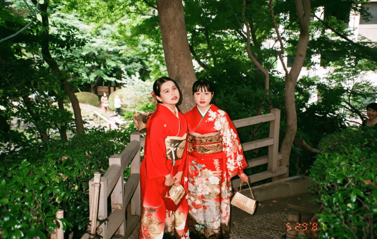 Film camera Snap Photography  in Osaka - Image 1