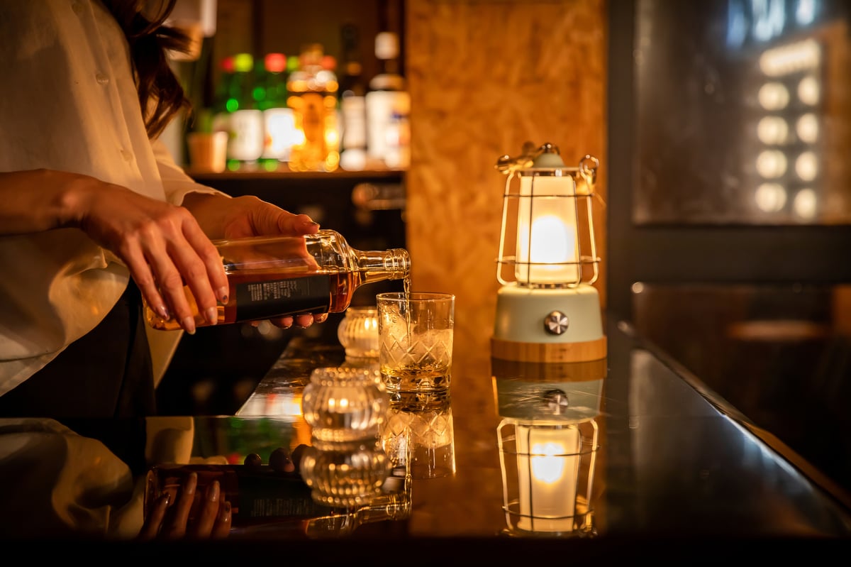 Explore Kyoto Kawaramachi's Local Bars - Image 1