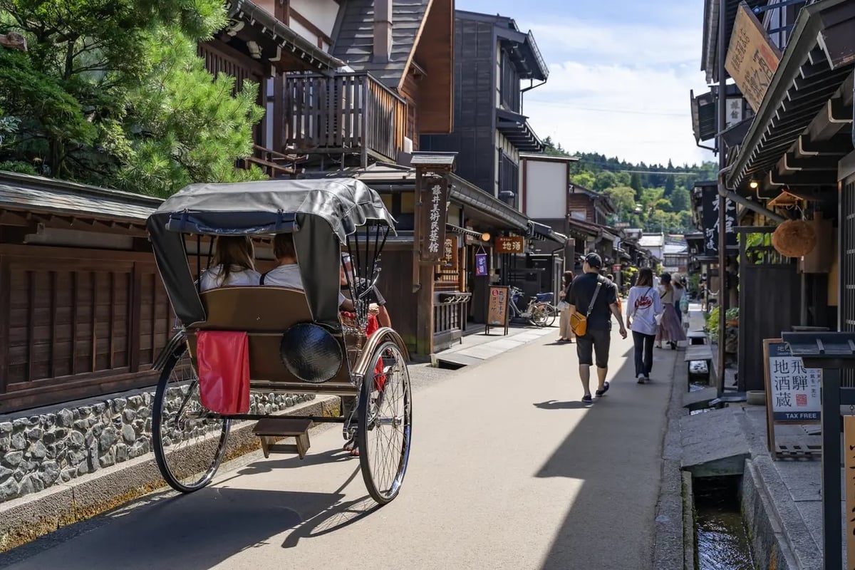 1 Hr Private Photoshoot in Hida-Takayama - Image 7