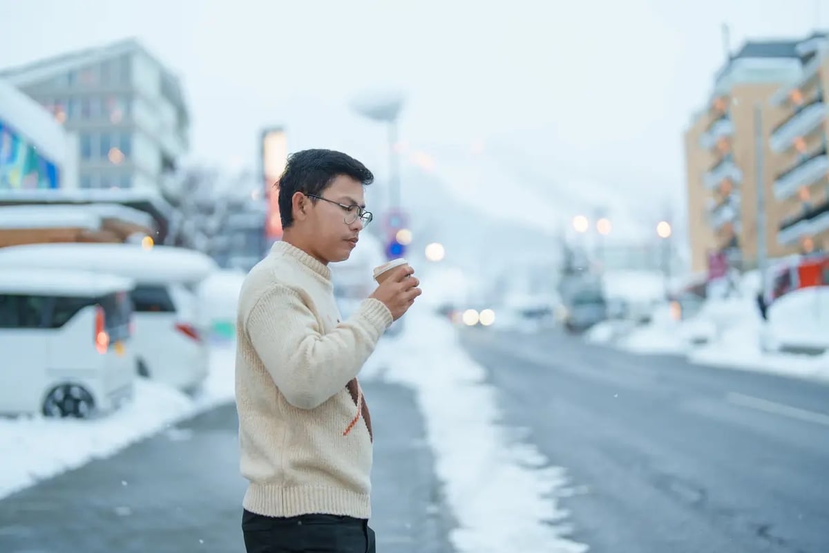 1 Hour Private Photoshoot in Niseko - Image 1